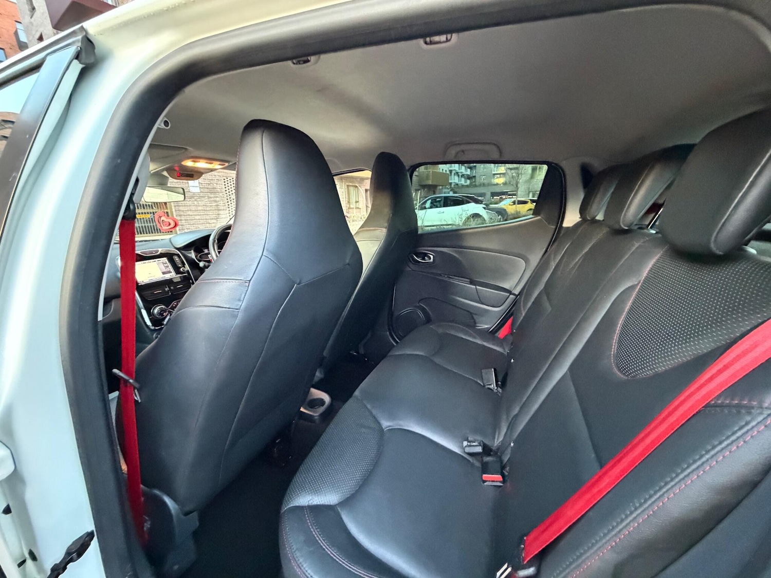 Used Renault Clio 2015 for sale - 77109906: Photo 33