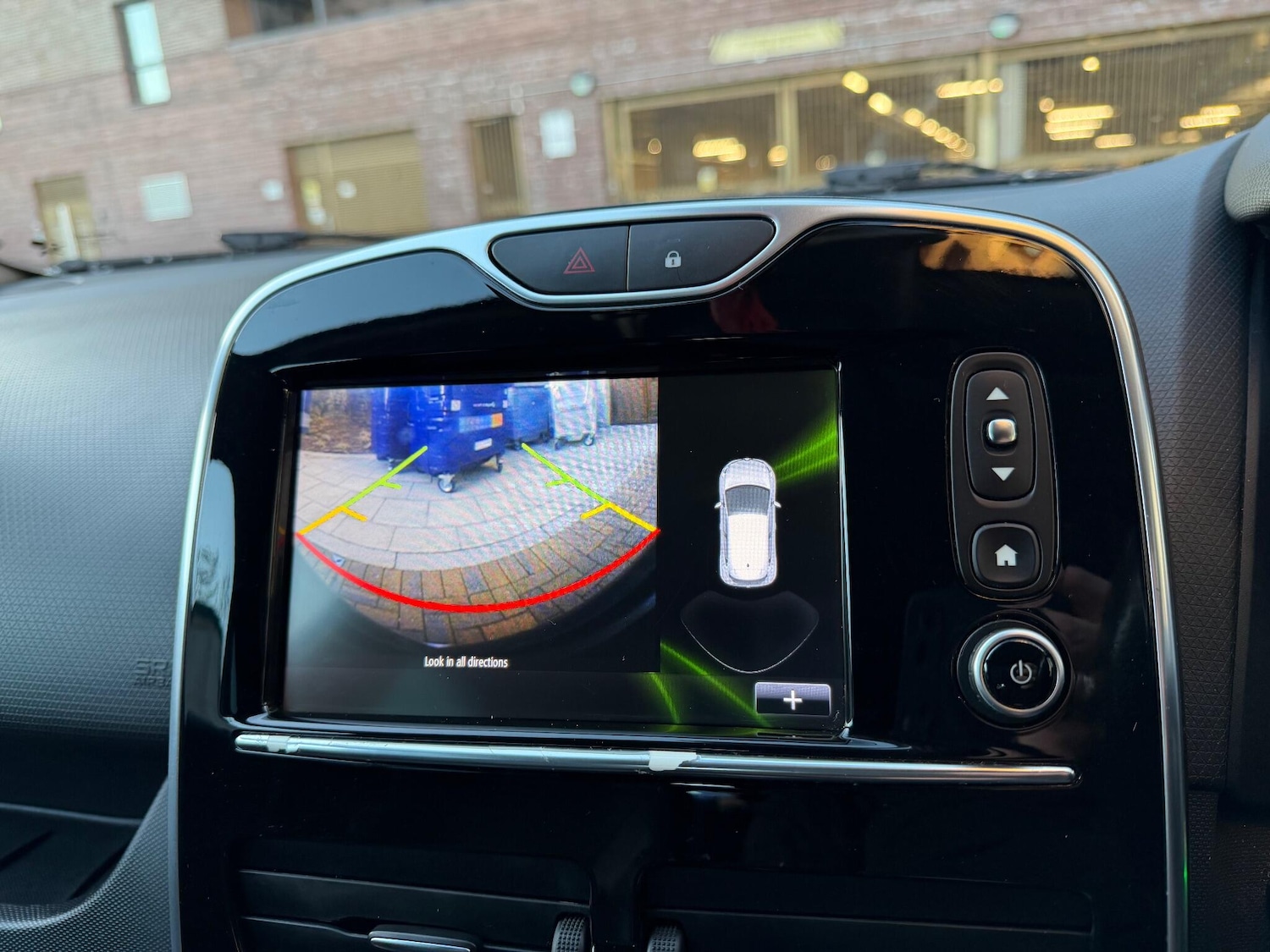 Used Renault Clio 2015 for sale - 77109906: Photo 38