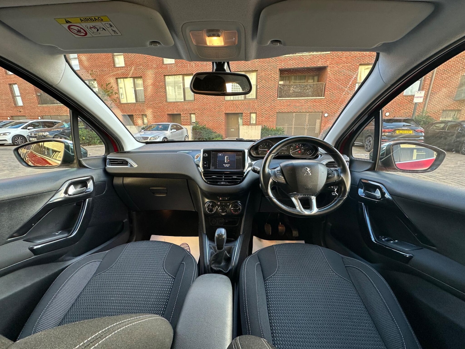 Used Peugeot 208 2017 for sale - 76607151: Photo 16