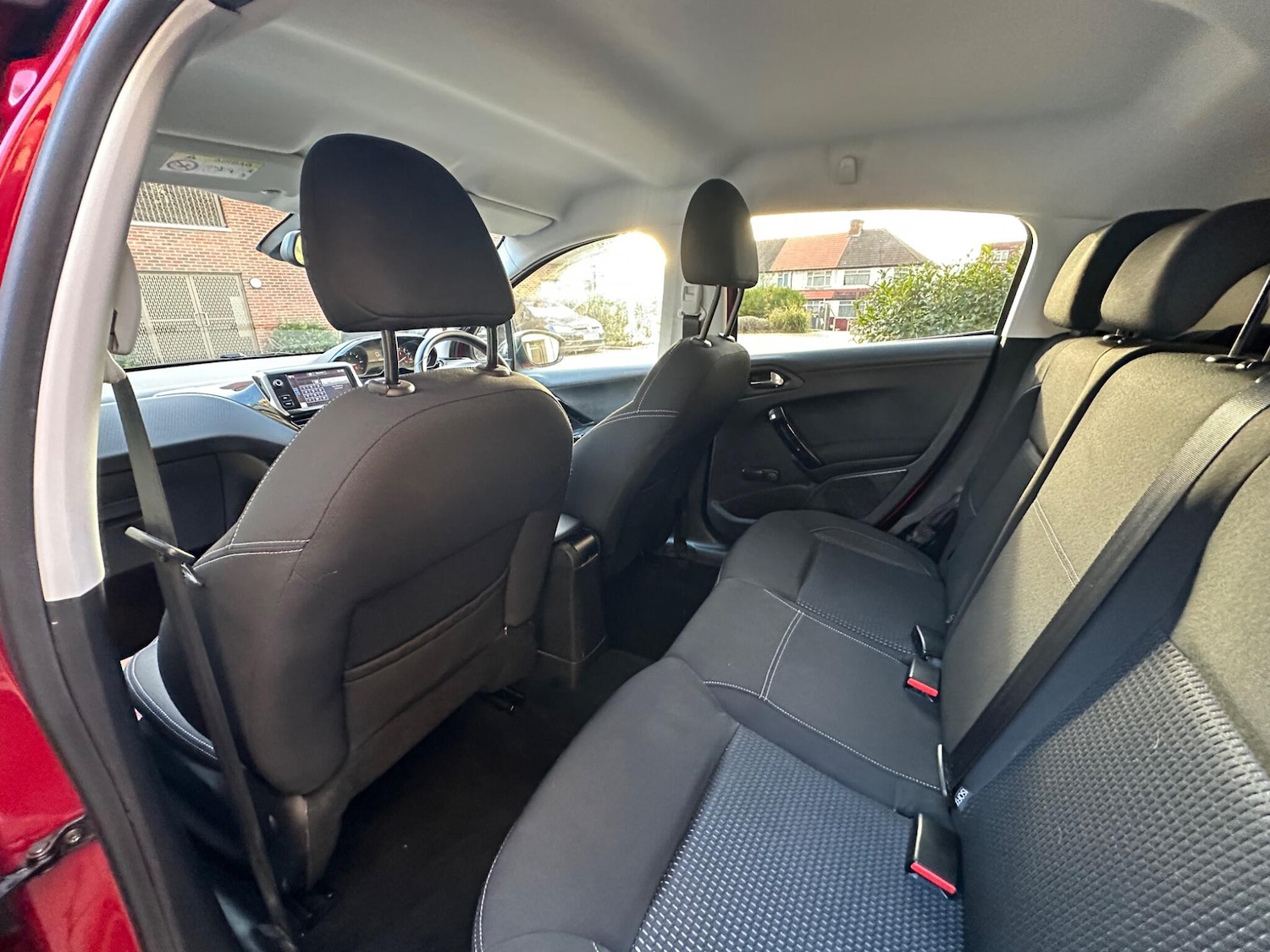 Used Peugeot 208 2017 for sale - 76607151: Photo 19