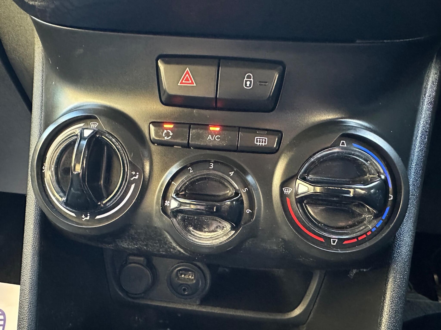 Used Peugeot 208 2017 for sale - 76607151: Photo 21