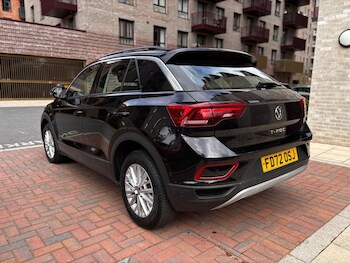 Used Volkswagen T-Roc 2023 for sale - 78301723: Photo