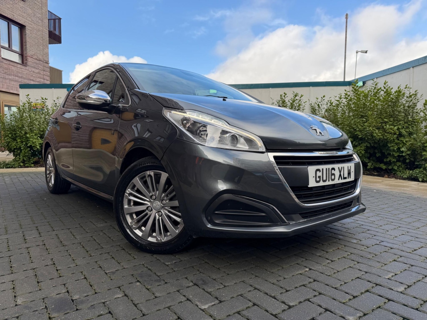 Used Peugeot 208 2016 for sale - 77396088: Photo 1