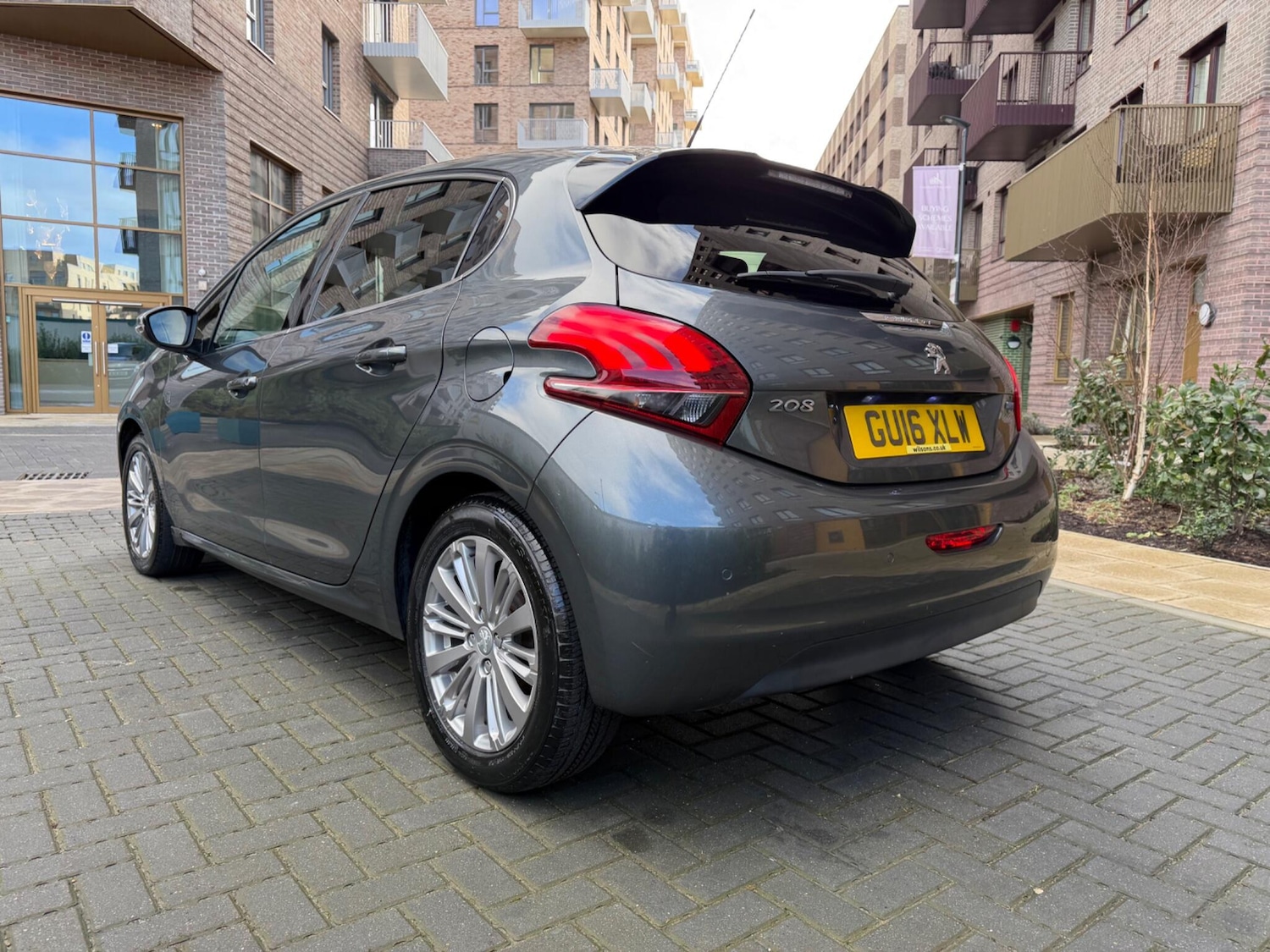 Used Peugeot 208 2016 for sale - 77396088: Photo 2