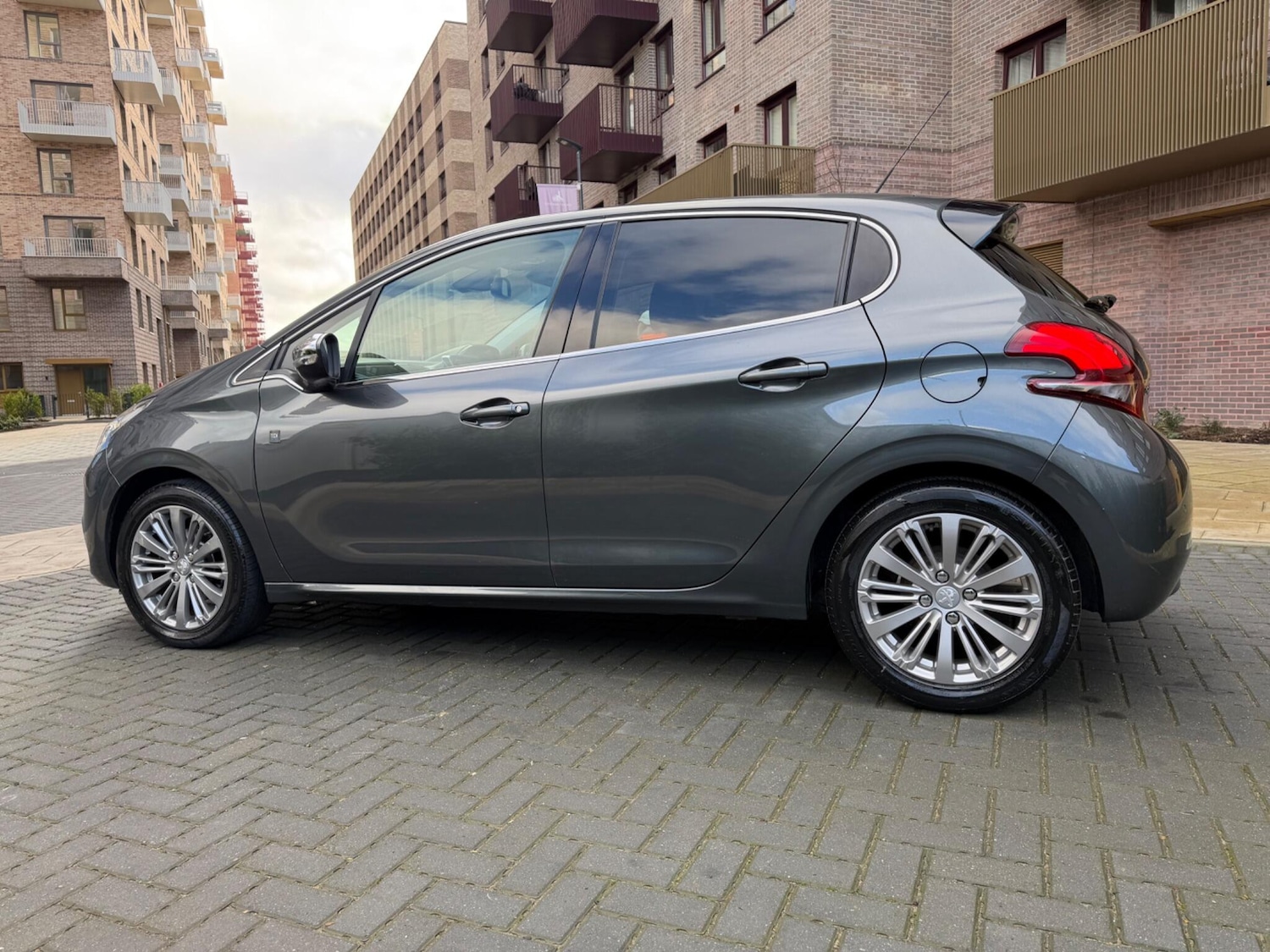 Used Peugeot 208 2016 for sale - 77396088: Photo 20