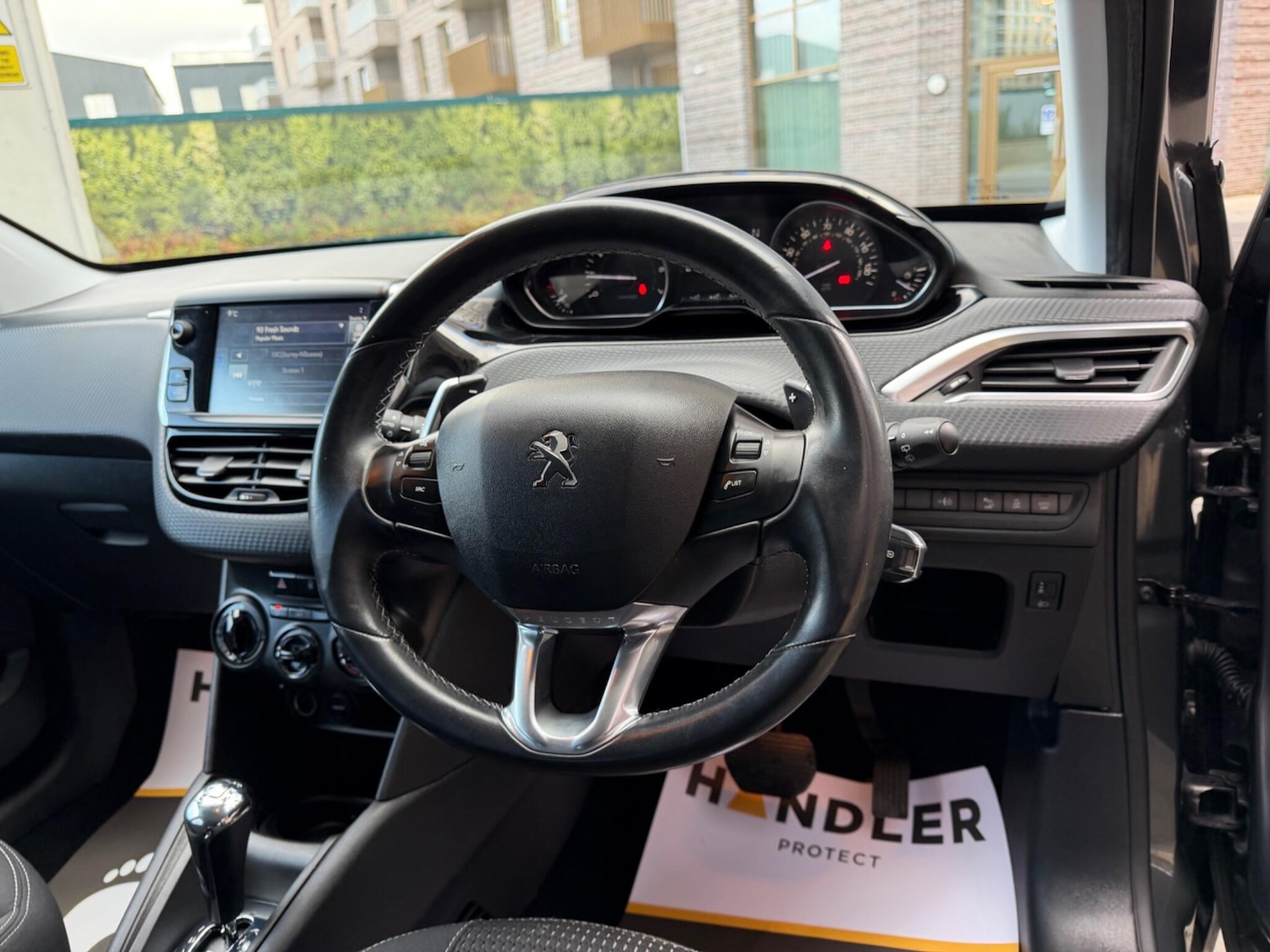 Used Peugeot 208 2016 for sale - 77396088: Photo 25