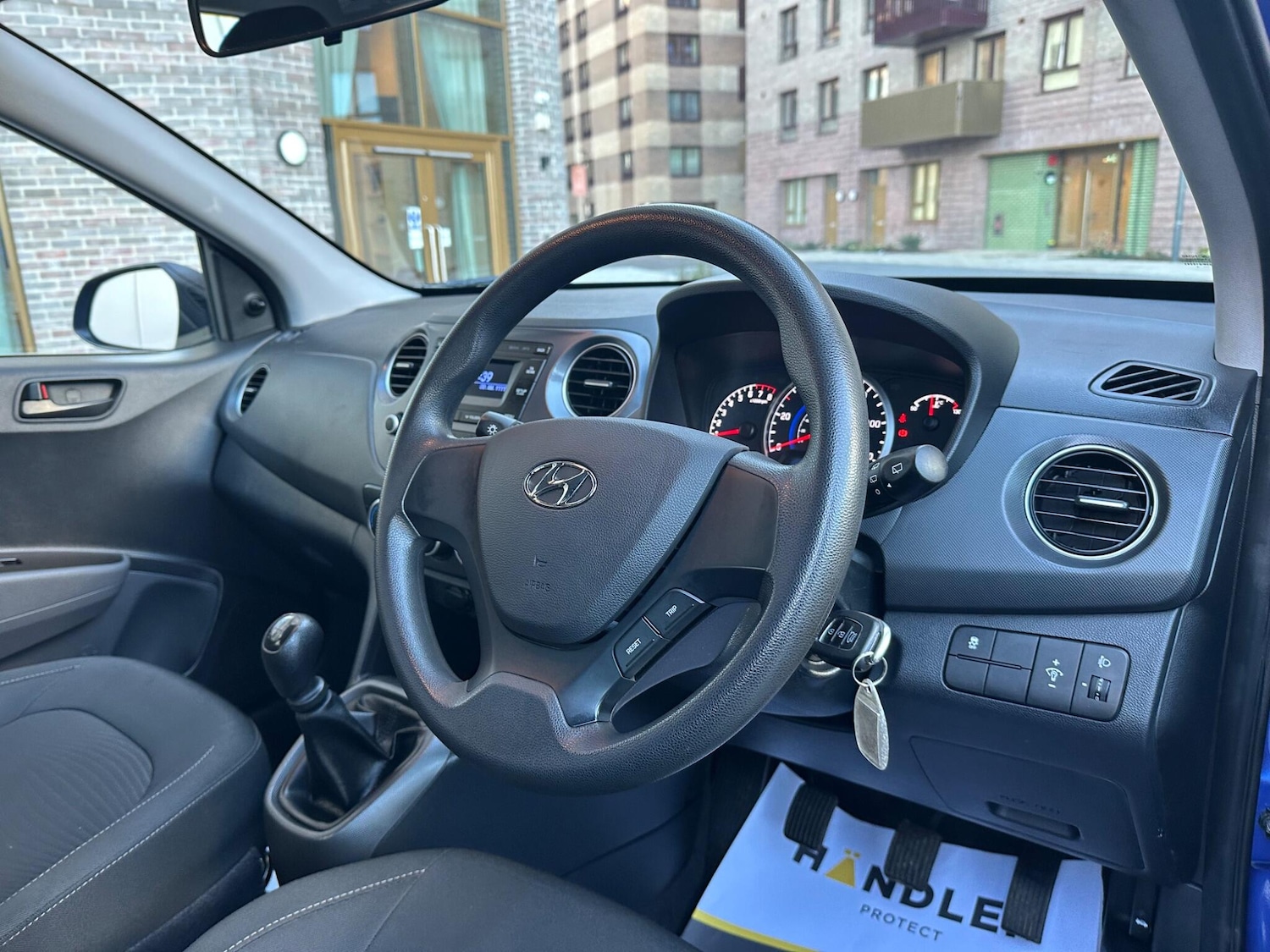 Used Hyundai i10 2018 for sale - 76671587: Photo 17