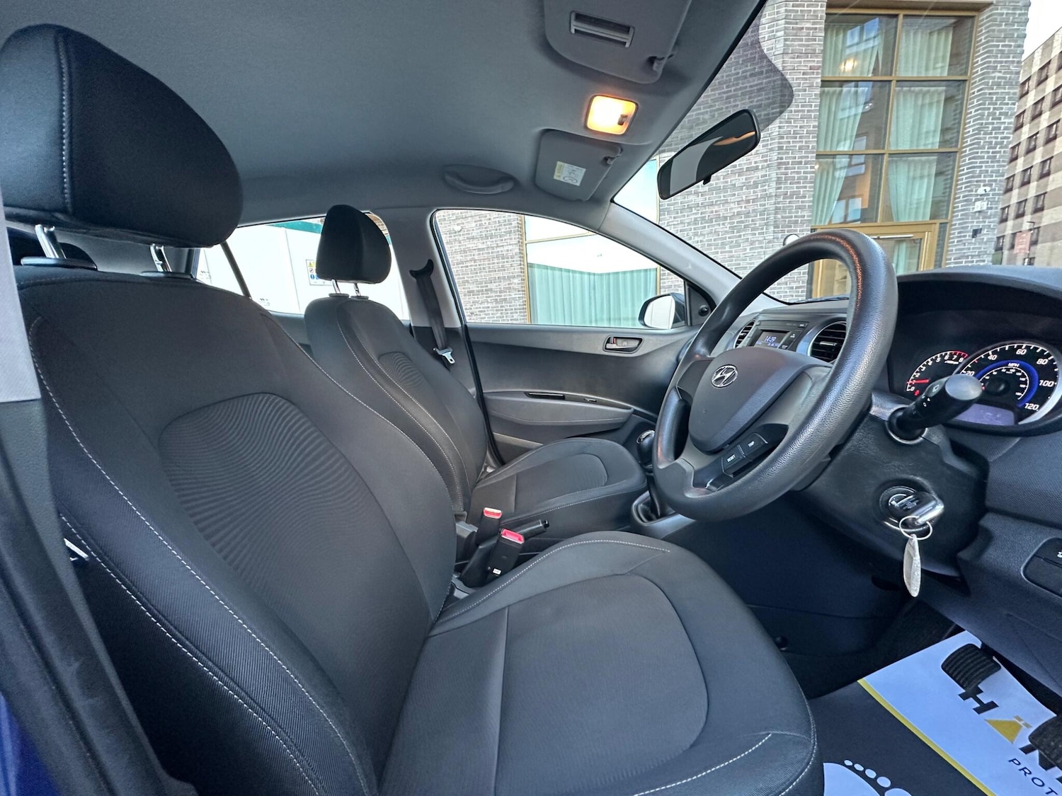 Used Hyundai i10 2018 for sale - 76671587: Photo 20