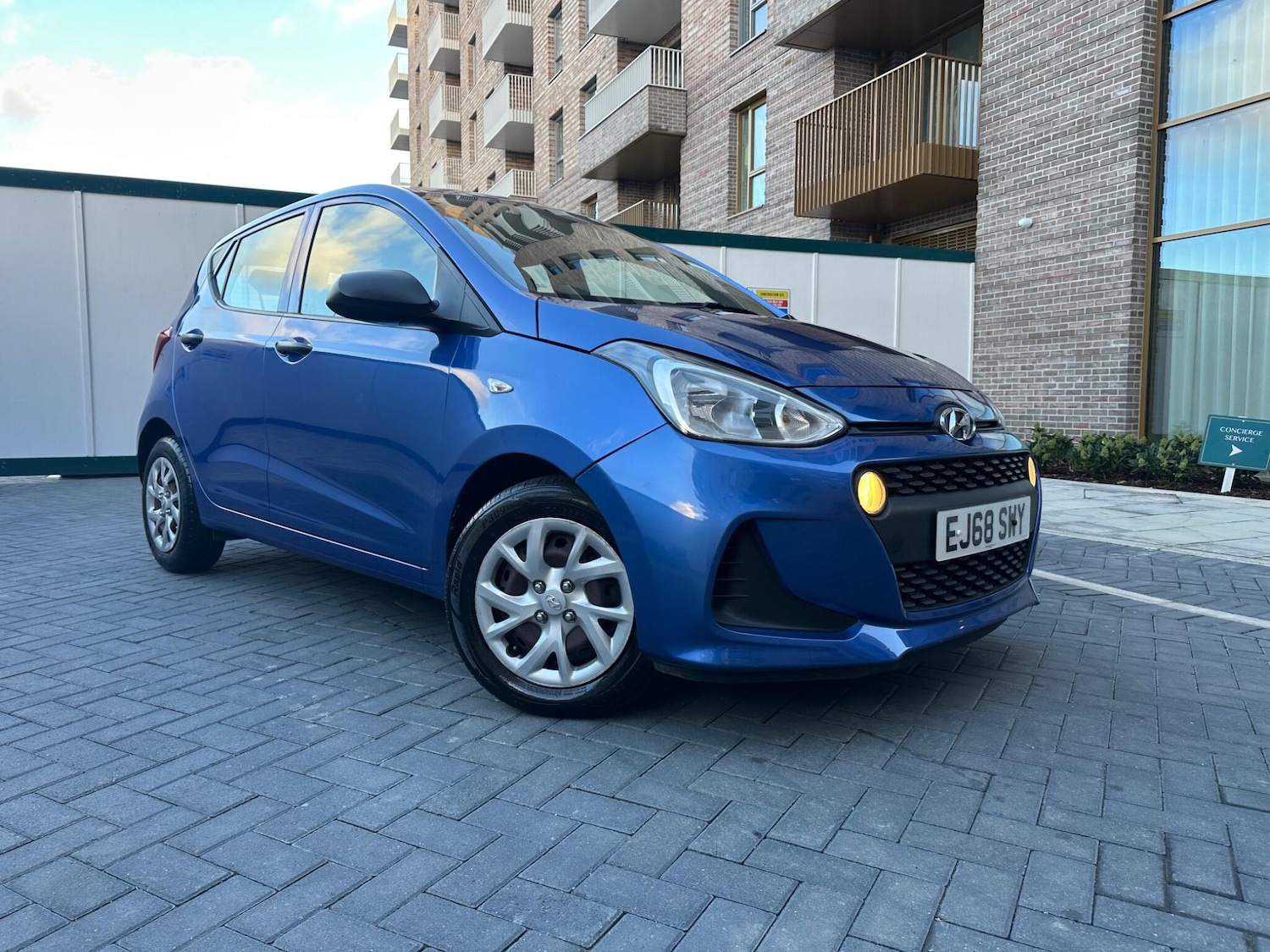 Used Hyundai i10 2018 for sale - 76671587: Photo 8