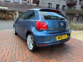 Used Volkswagen Polo 2015 for sale - 76855664: Photo