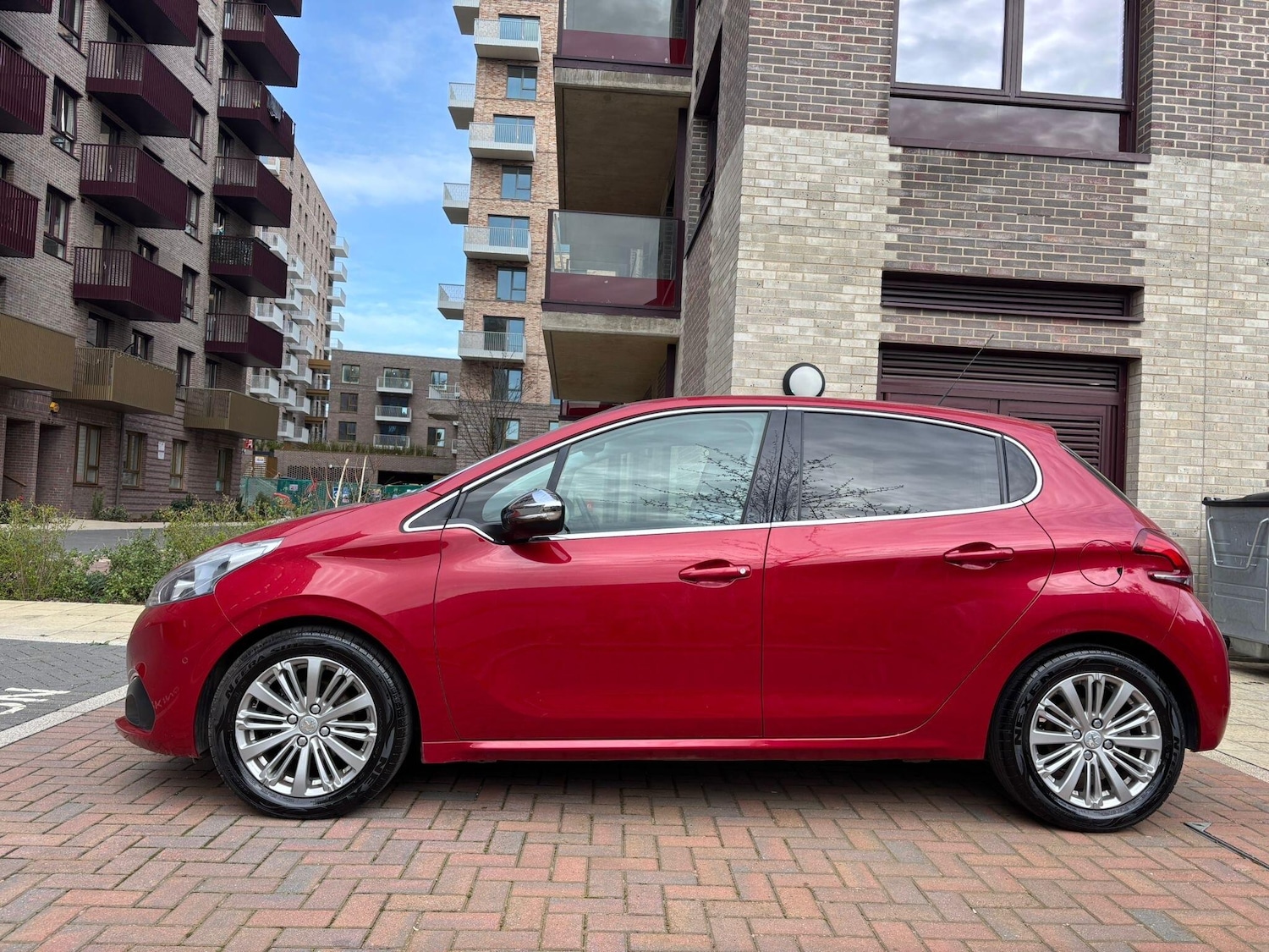 Used Peugeot 208 for sale - 77824109: Photo 9