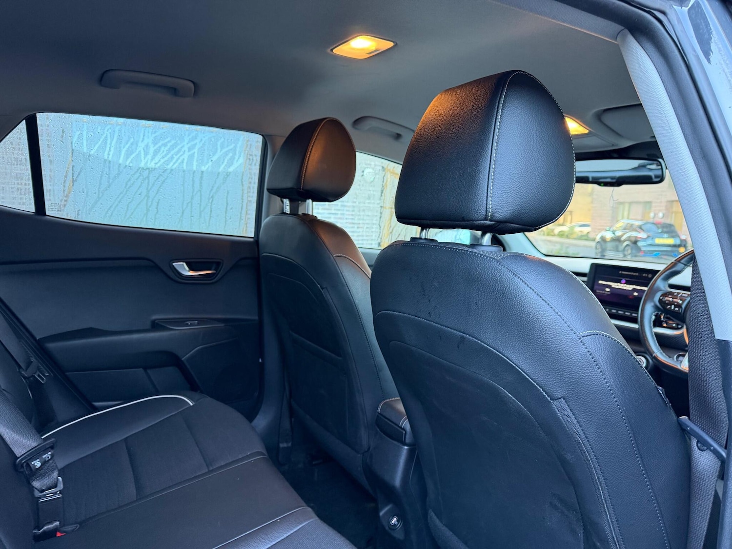 Used Kia Stonic 2023 for sale - 76780867: Photo 20