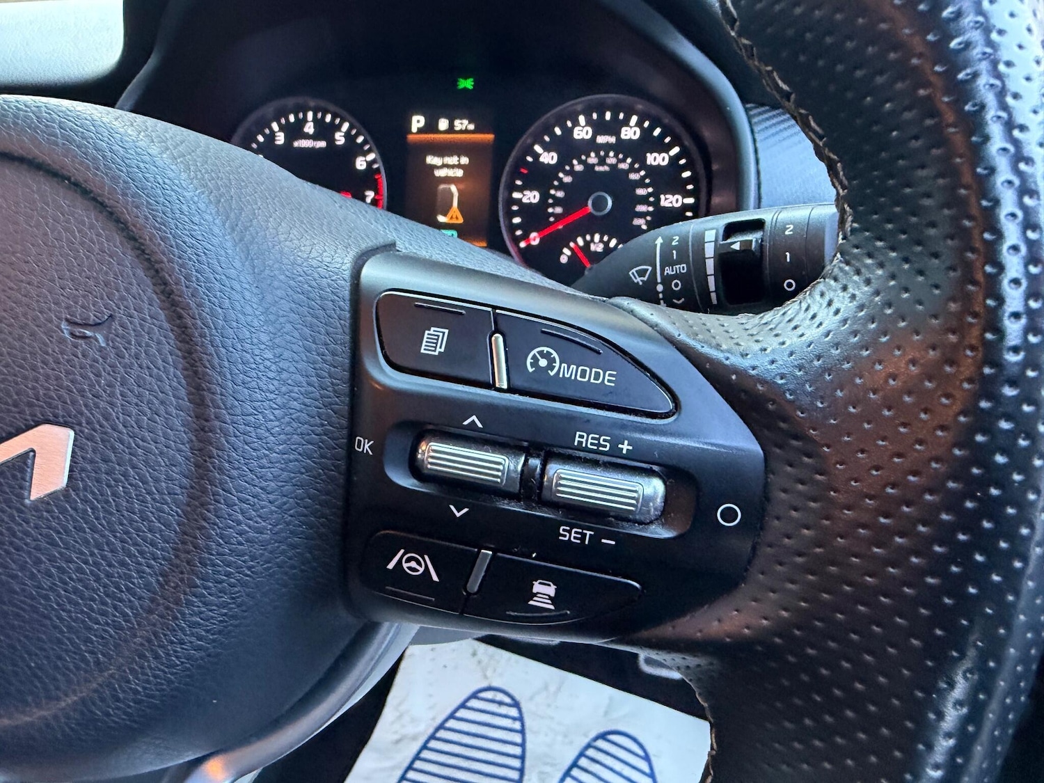 Used Kia Stonic 2023 for sale - 76780867: Photo 24