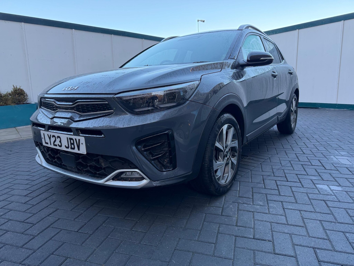 Used Kia Stonic 2023 for sale - 76780867: Photo 6