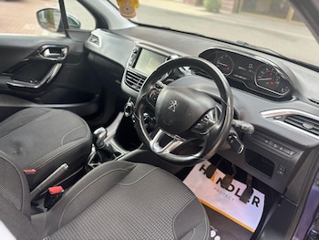 Used Peugeot 208 2017 for sale - 78685189: Photo