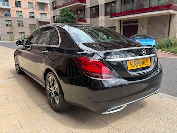 Used Mercedes-Benz C Class 2019 for sale - 79291780: Photo