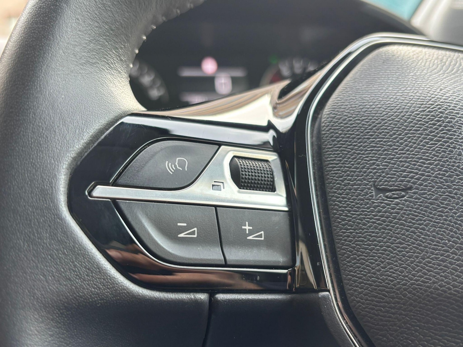 Used Peugeot 208 2023 for sale - 78205024: Photo 44