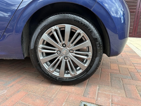 Used Peugeot 208 2017 for sale - 74699924: Photo 25
