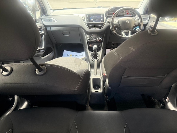 Used Peugeot 208 2017 for sale - 74699924: Photo 9