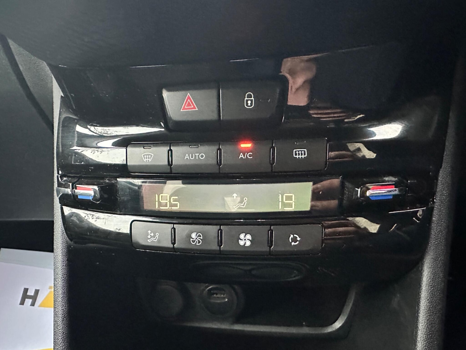 Used Peugeot 208 2019 for sale - 76688829: Photo 31