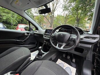 Used Peugeot 208 2018 for sale - 78491372: Photo