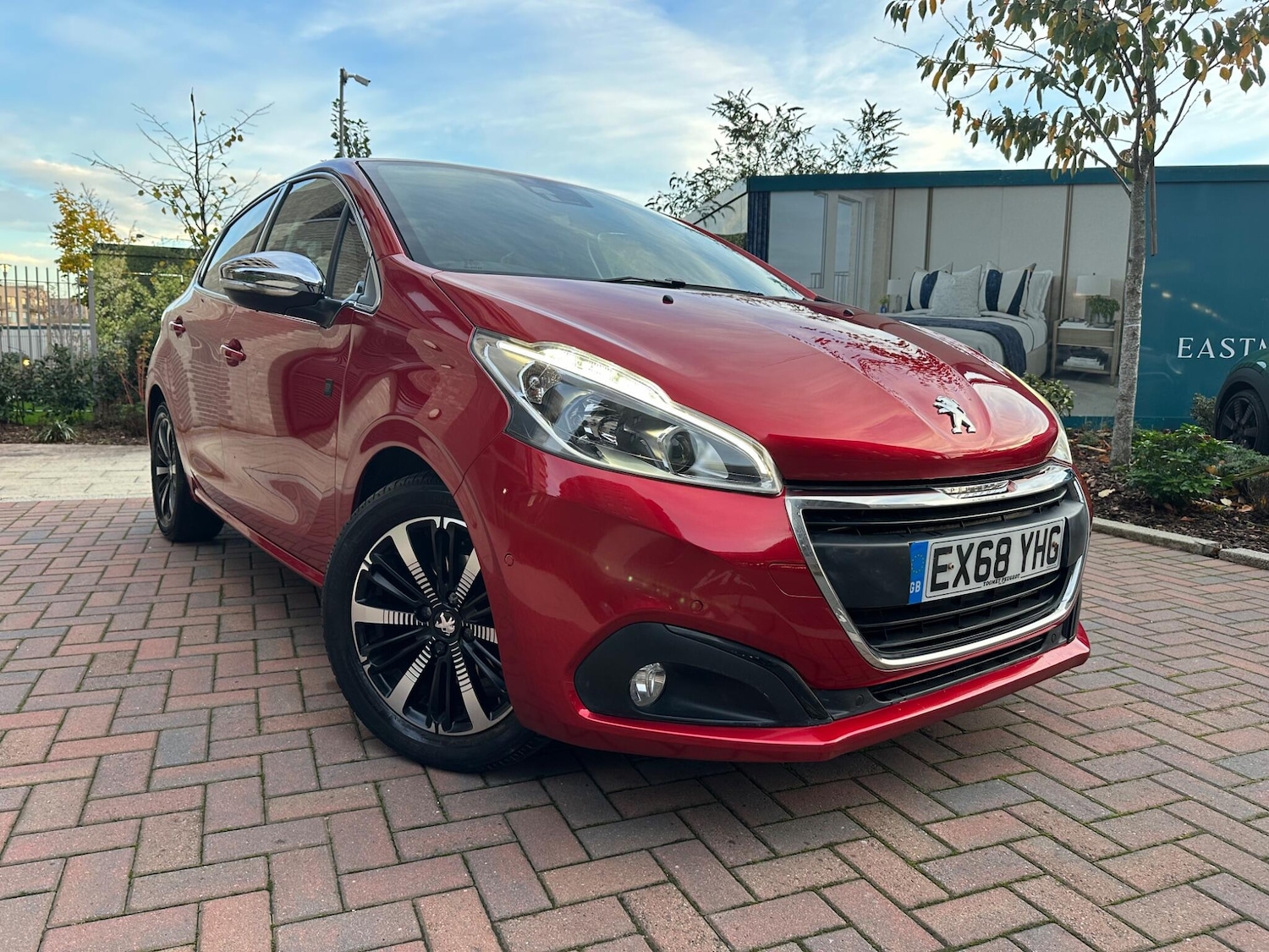 Used Peugeot 208 2018 for sale - 76562076: Photo 1