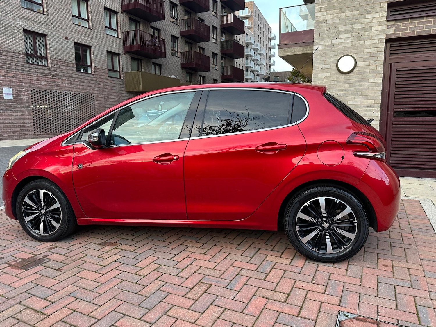 Used Peugeot 208 2018 for sale - 76562076: Photo 19