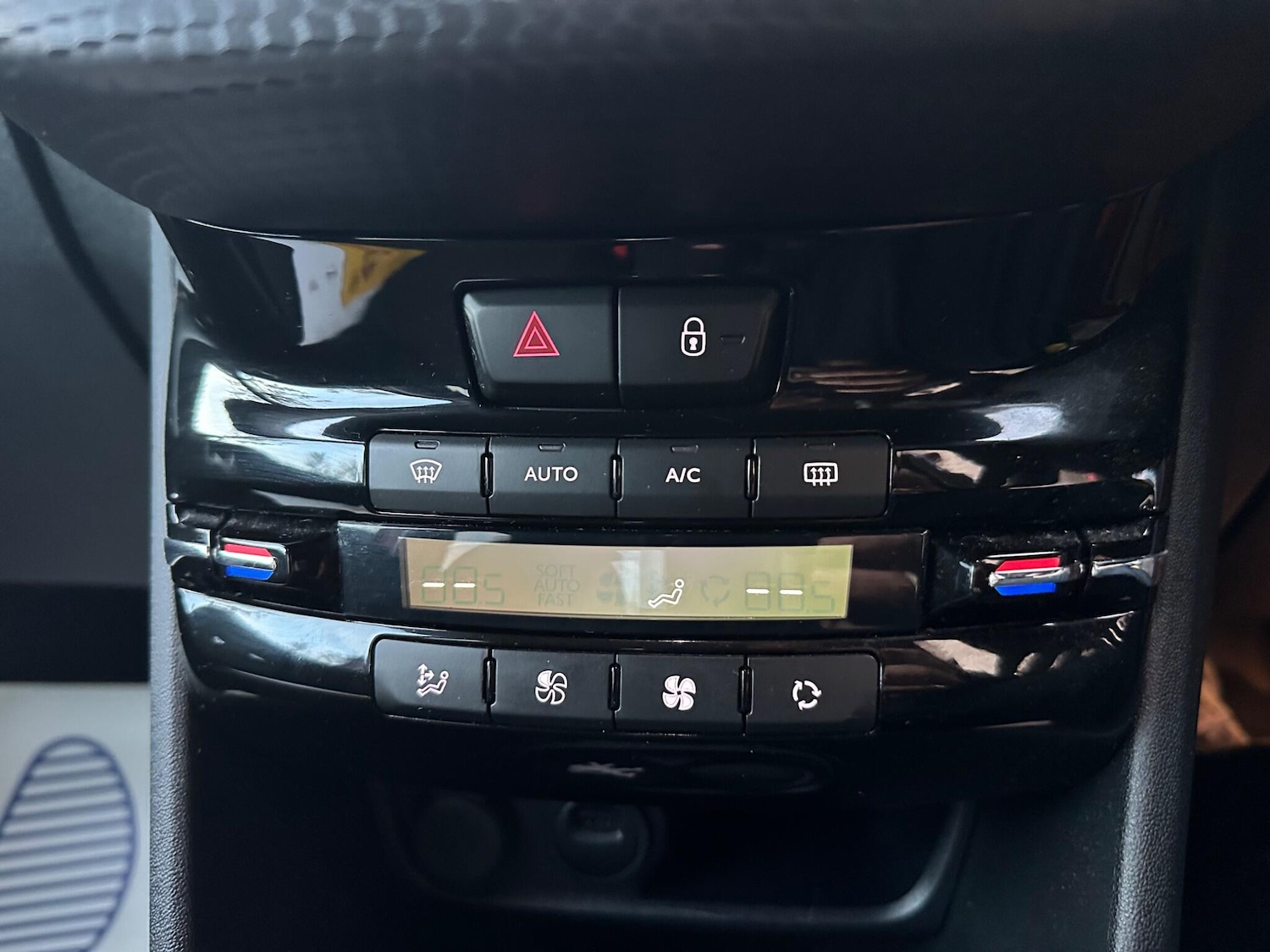 Used Peugeot 208 2018 for sale - 76562076: Photo 45