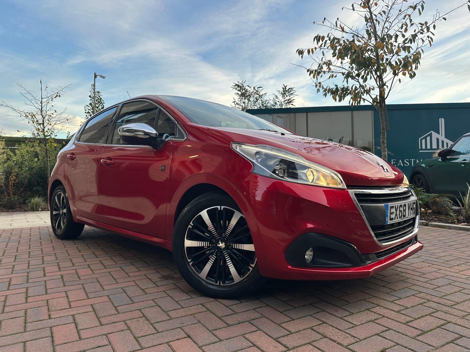 Used Peugeot 208 2018 for sale - 76562076: Photo 8