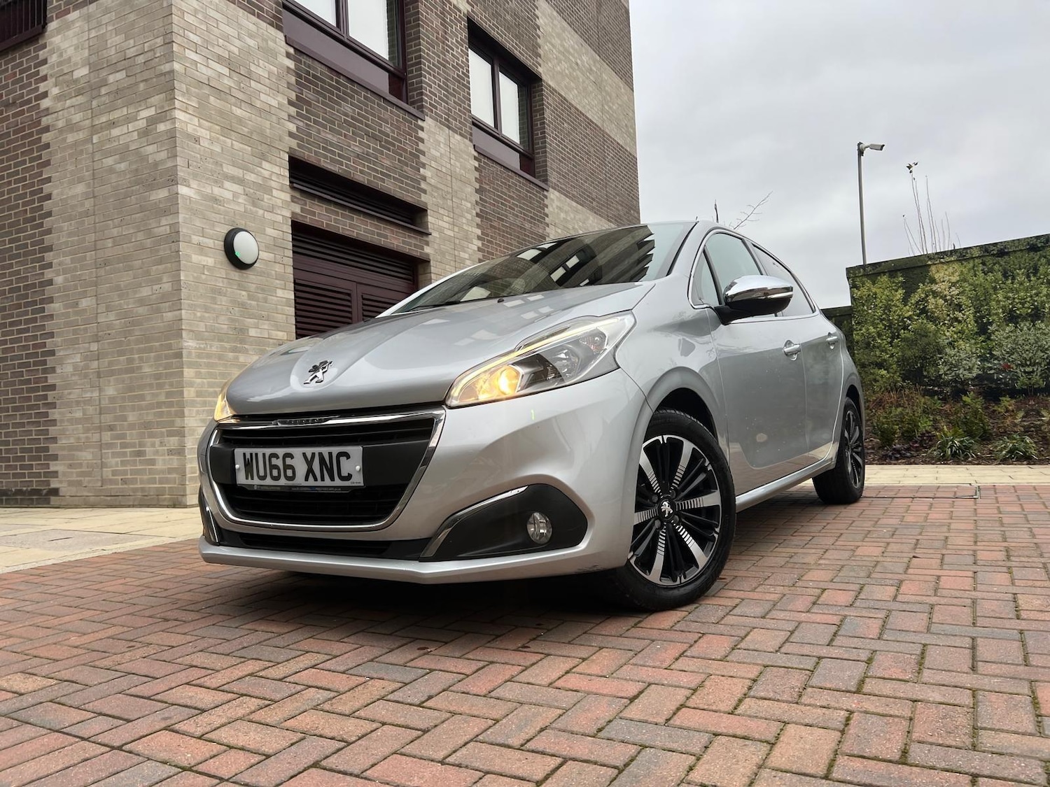 Used Peugeot 208 2016 for sale - 77066318: Photo 13