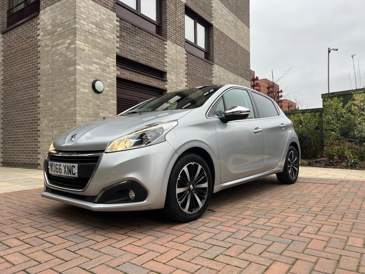 Used Peugeot 208 2016 for sale - 77066318: Photo 14