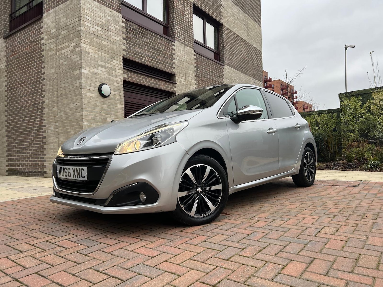 Used Peugeot 208 2016 for sale - 77066318: Photo 15