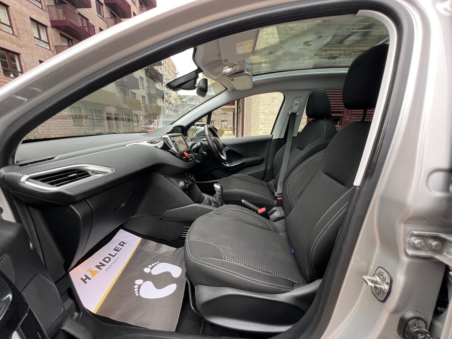 Used Peugeot 208 2016 for sale - 77066318: Photo 26