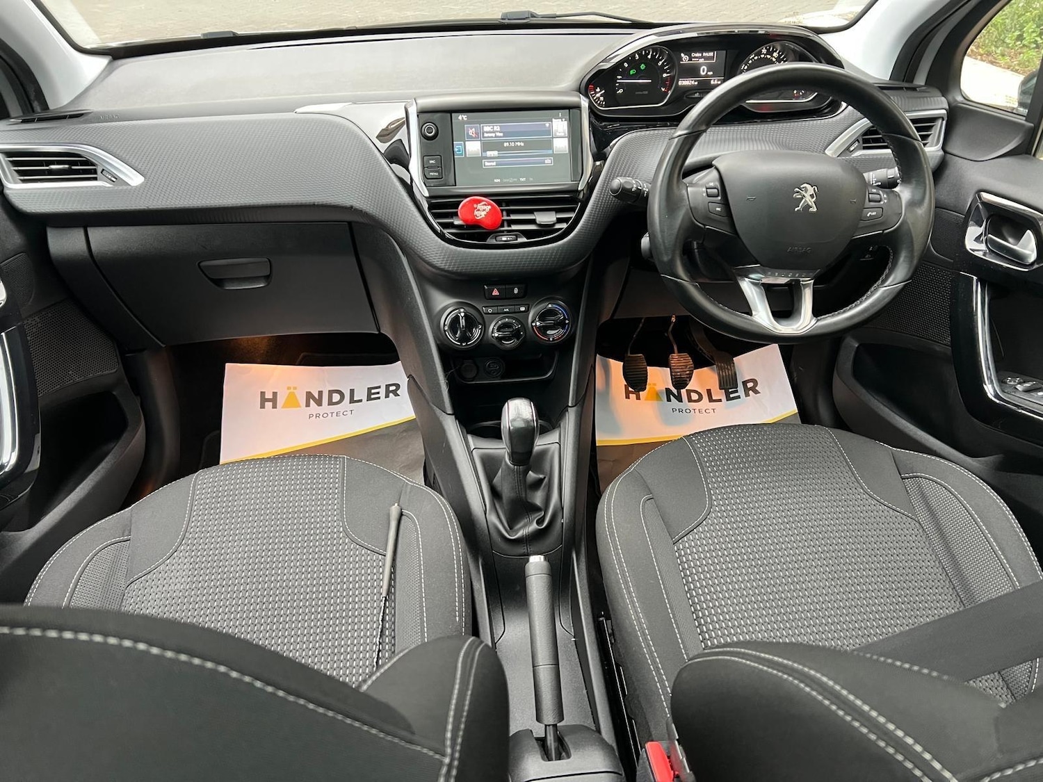 Used Peugeot 208 2016 for sale - 77066318: Photo 4