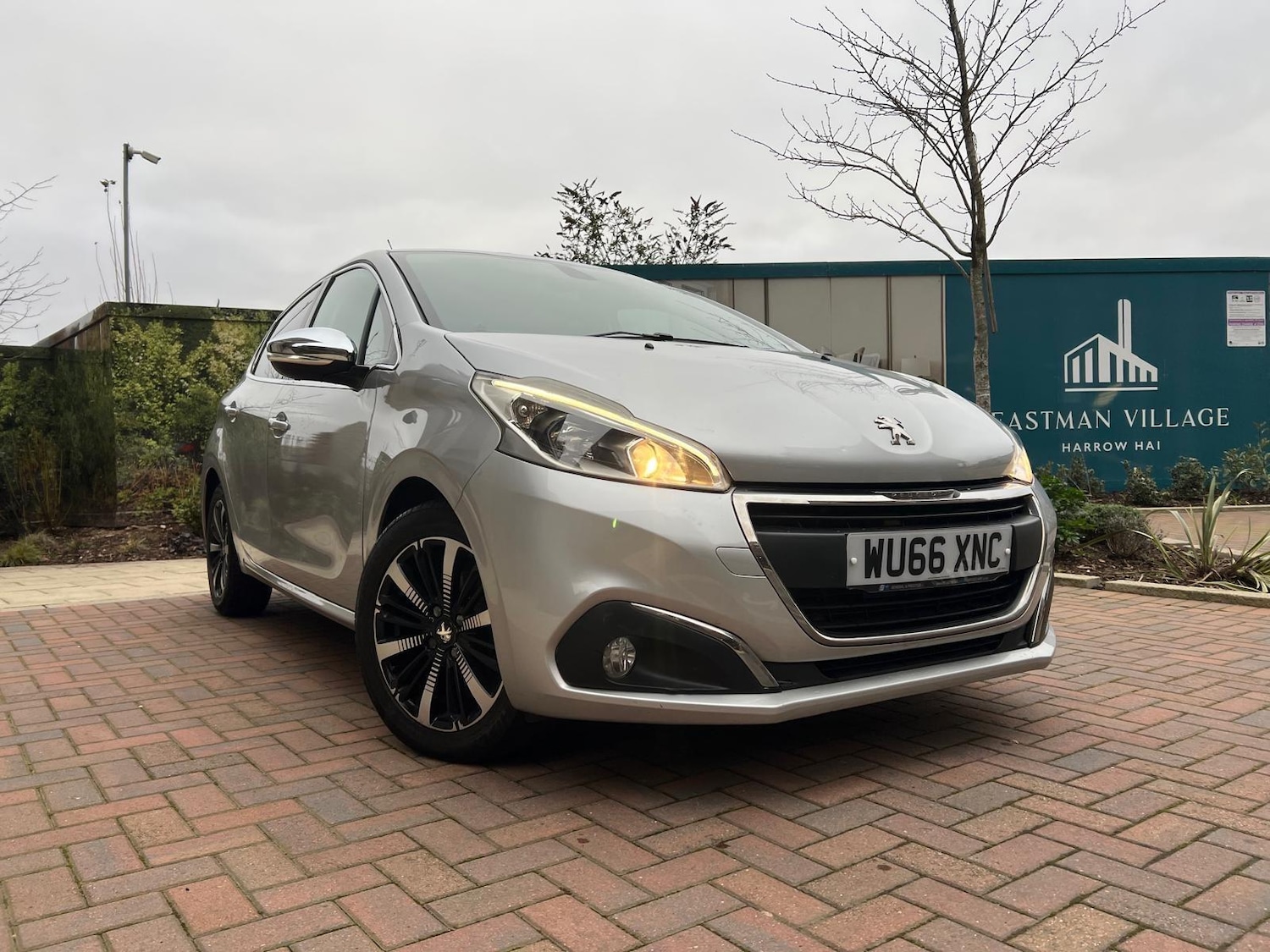 Used Peugeot 208 2016 for sale - 77066318: Photo 8