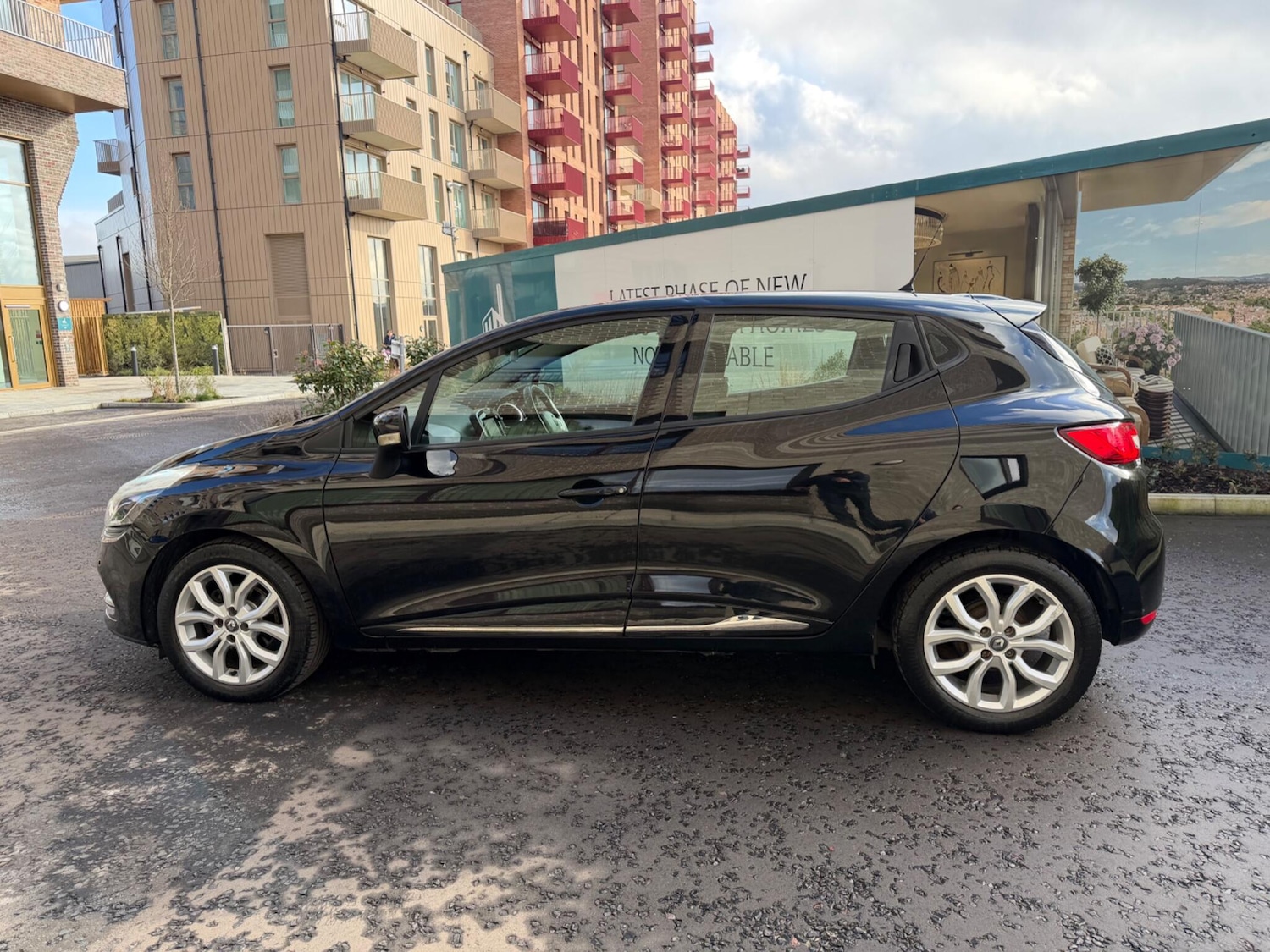 Used Renault Clio 2017 for sale - 77377456: Photo 12