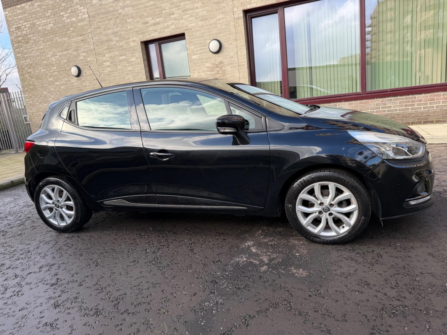 Used Renault Clio 2017 for sale - 77377456: Photo 14