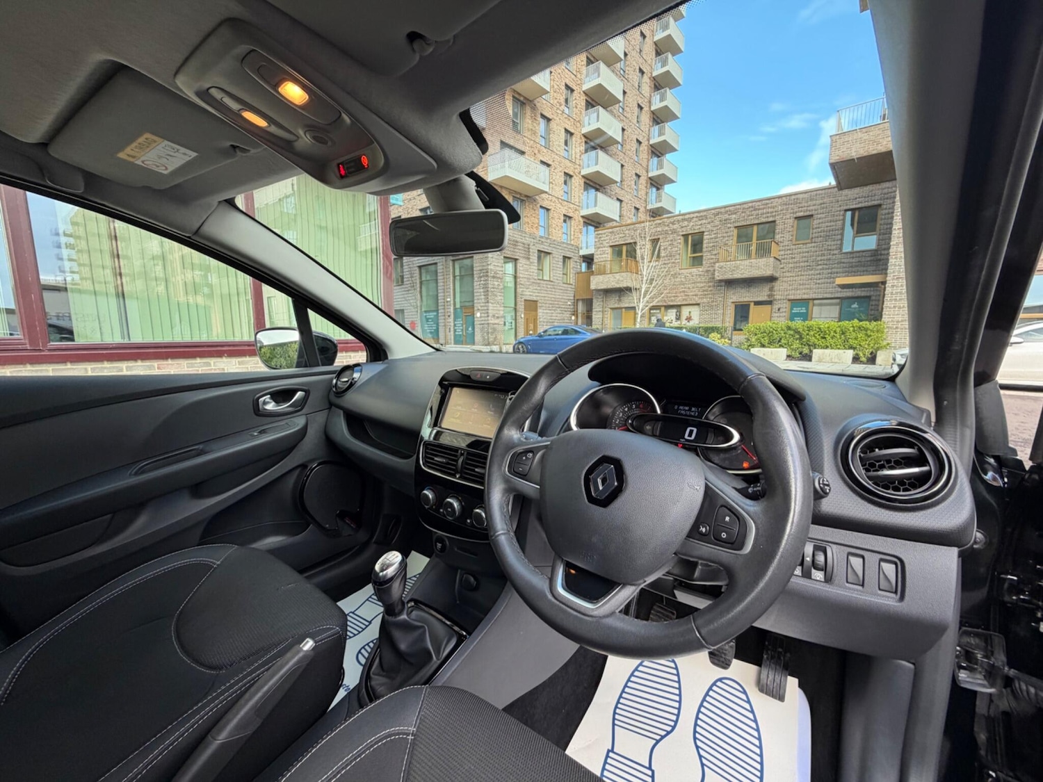 Used Renault Clio 2017 for sale - 77377456: Photo 17