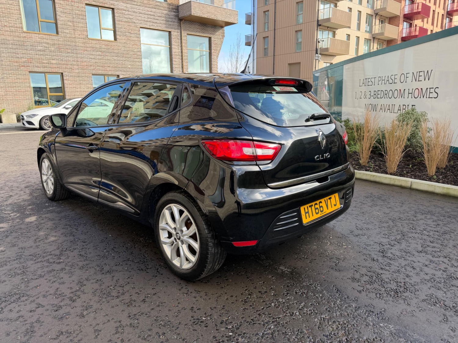 Used Renault Clio 2017 for sale - 77377456: Photo 2