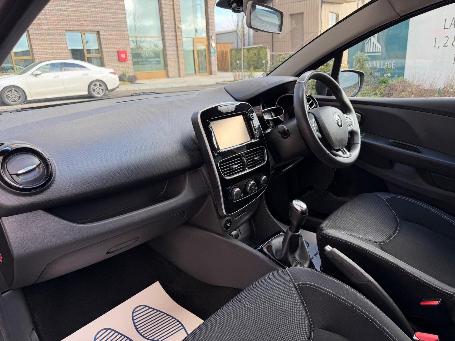 Used Renault Clio 2017 for sale - 77377456: Photo 4