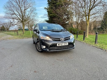 Used Toyota Verso 2018 for sale - 79387405: Photo