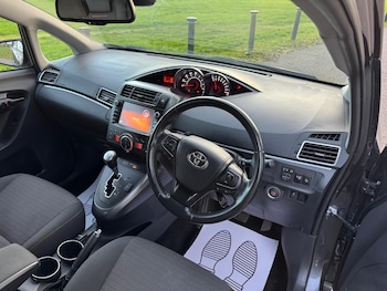 Used Toyota Verso 2018 for sale - 79387405: Photo