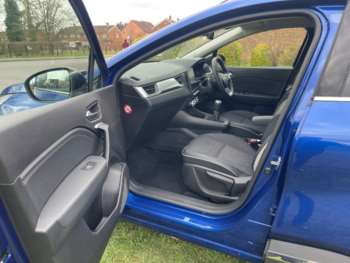 Used Renault Captur 2024 for sale - 74161364: Photo