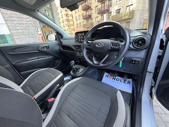 Used Hyundai i10 2024 for sale - 78086279: Photo