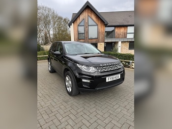 Land Rover Discovery Sport feature image