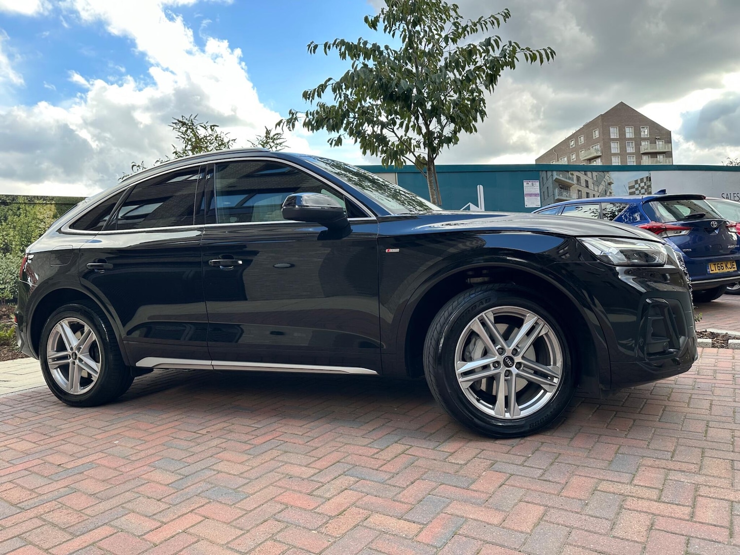 Used Audi Q5 2023 for sale - 76997501: Photo 15