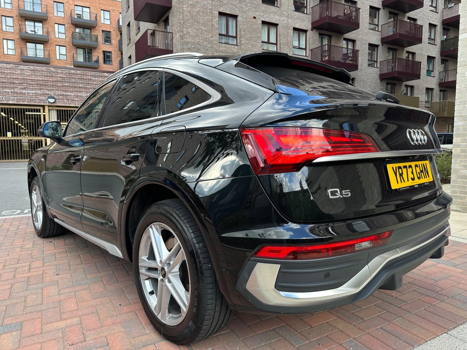 Used Audi Q5 2023 for sale - 76997501: Photo 2