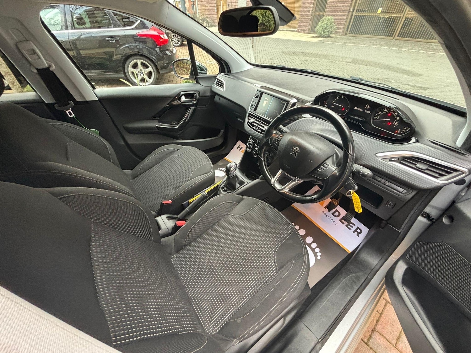 Used Peugeot 208 2018 for sale - 77670982: Photo 23