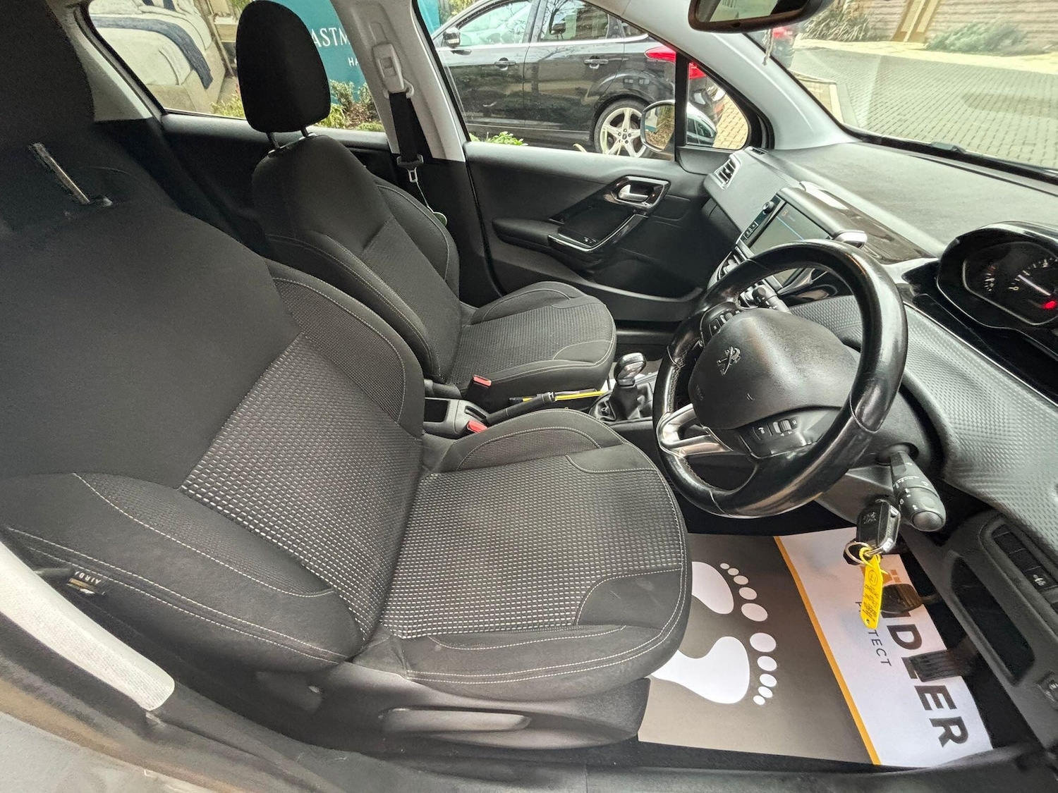 Used Peugeot 208 2018 for sale - 77670982: Photo 24