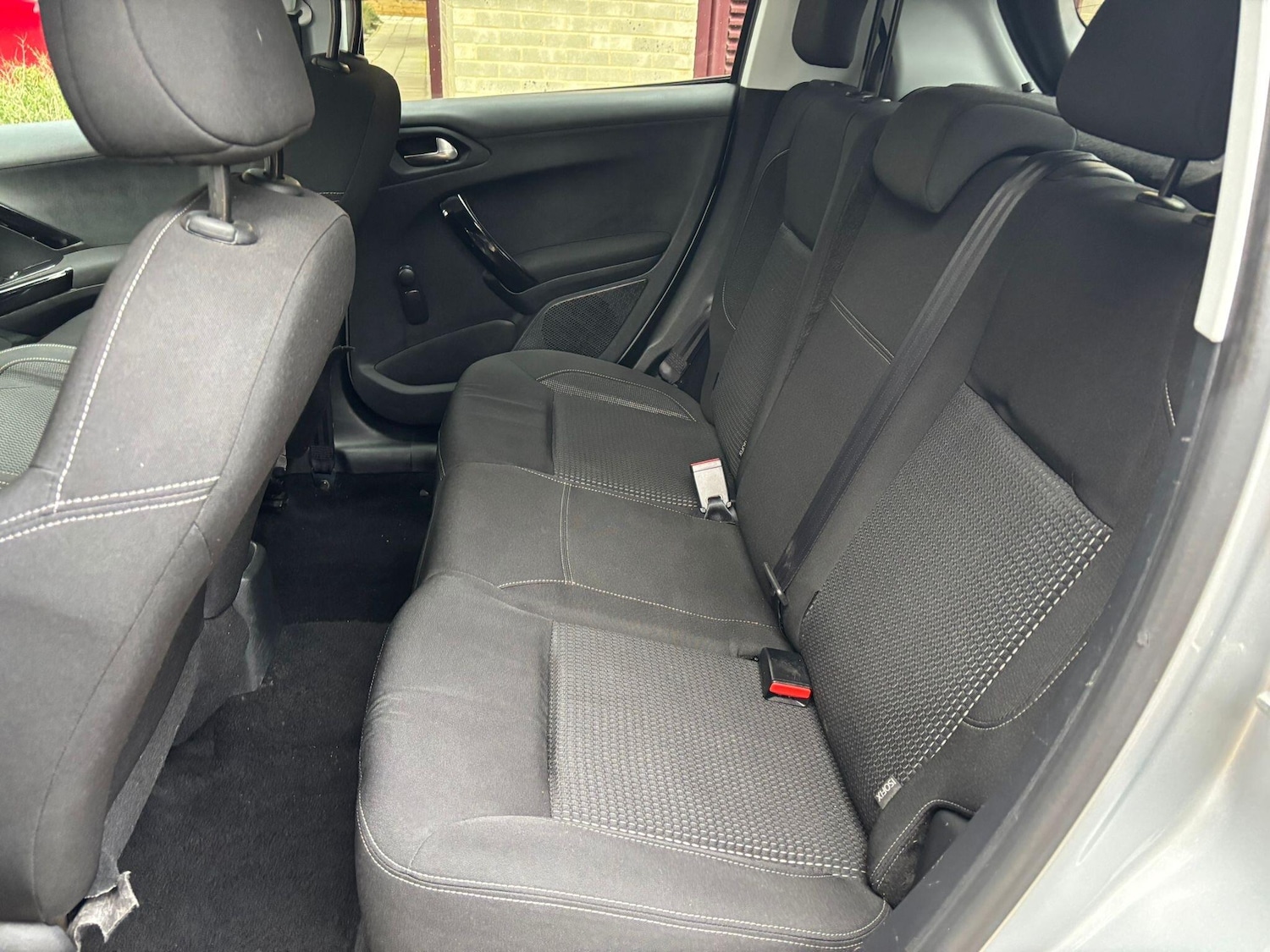 Used Peugeot 208 2018 for sale - 77670982: Photo 25